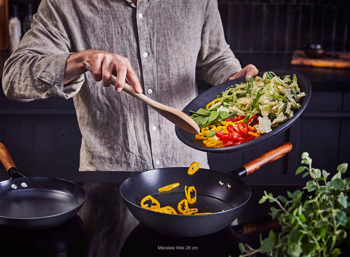 BEKA wok pan MANDALA 28 cm iron with ceramic coating, no seasoning needed