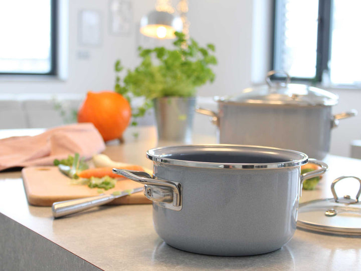 BELIS steel-enamel casserole PREMIUM 18 cm GREY