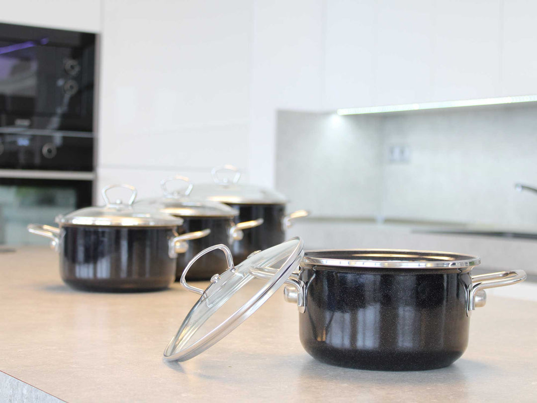 BELIS steel-enamel casserole PREMIUM 20 cm BLACK