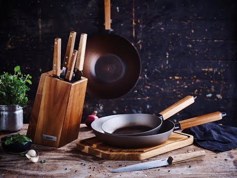 BEKA iron pan NOMAD 20 cm carbon steel frypan with acacia wood handle